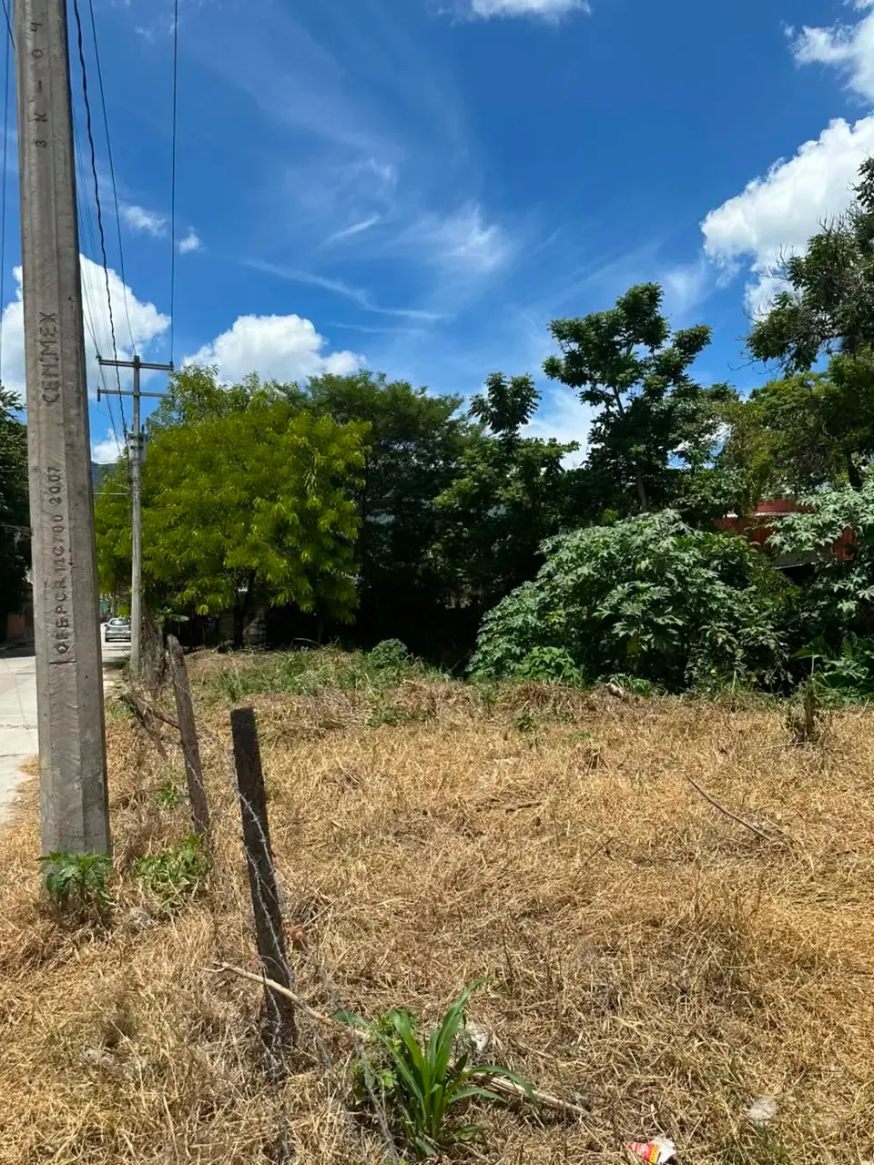 Cielo abierto sobre el terreno